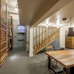 Single Bed Mixed Dormitory Room